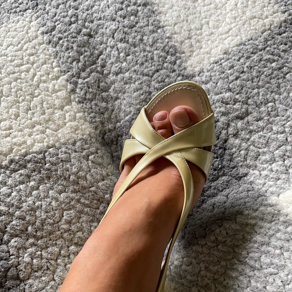 Louis Vuitton pearly heels locks gold ivory - Picture 11 of 12